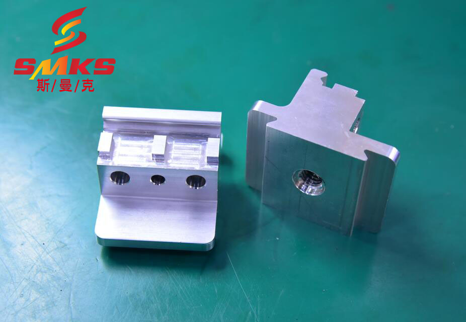 鋁合金<a href='http://fpqvrmfi.cn' target='_blank'><u>交叉孔去毛刺</u></a>最新工藝